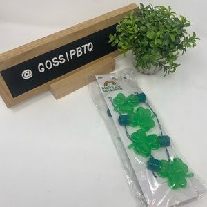 St Patrick’s Shamrock Light Up Necklace